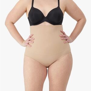 Maidenform Women’s Firm Control High Waist Shapewear Brief